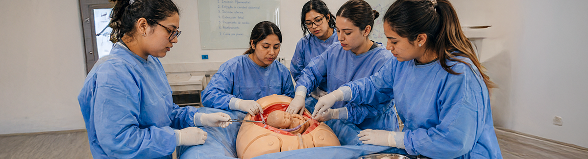 ¿Dónde puedes tener prácticas clínicas desde los primeros semestres de medicina?
