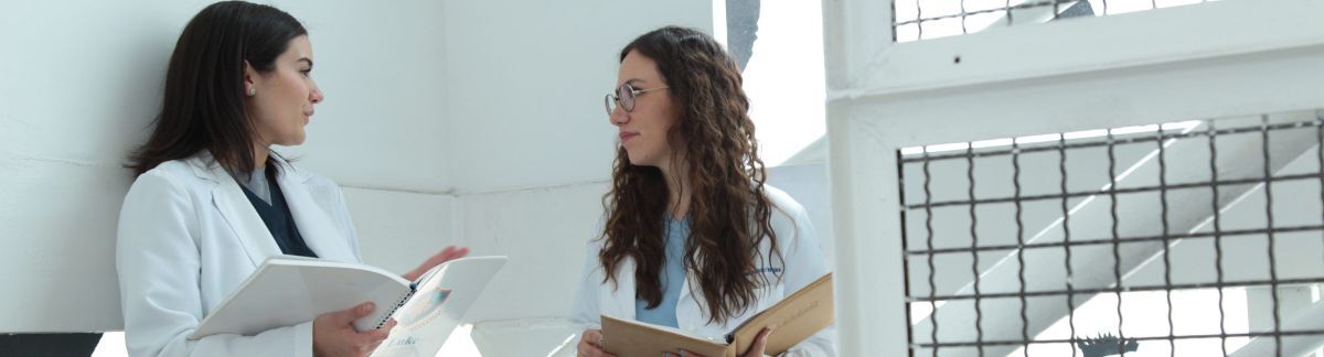 Déficit de médicos en México: cómo las escuelas de medicina como Saint Luke marcan la diferencia